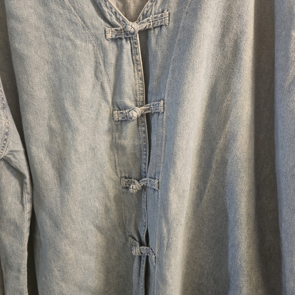 Vintage Blue Denim Medium Wash Button-Up Tunic Shirt. Bohemain Shirt - Picture 3 of 6
